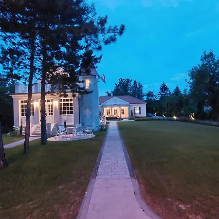 Schieszl بيت للعطل *